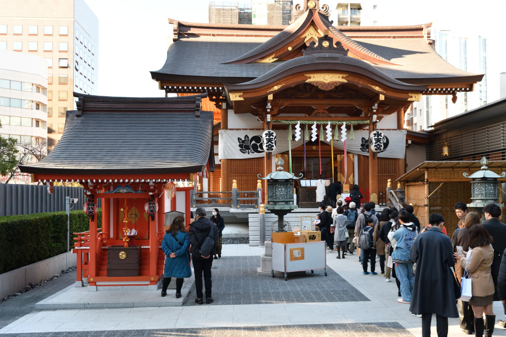 Suitengu Shrine - Benzaiten Have a short trip visiting Seven Lucky Gods in Nihonbashi!