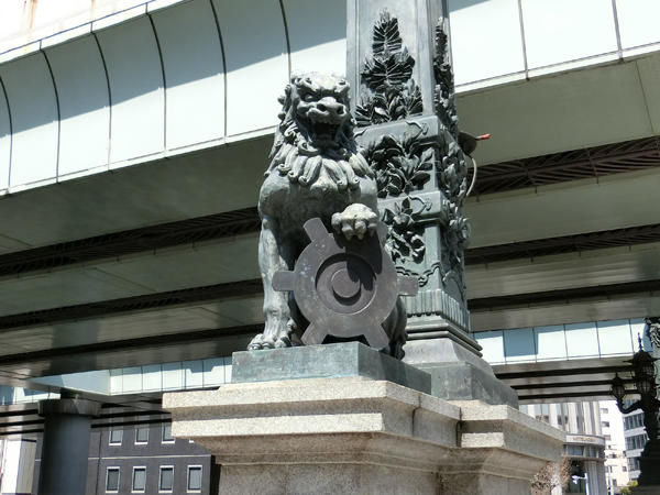 獅子の彫像.jpg