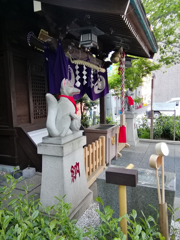 人形町駅から行ける、静かな佇まいの神社　⑧
　～　茶ノ木神社　～ 