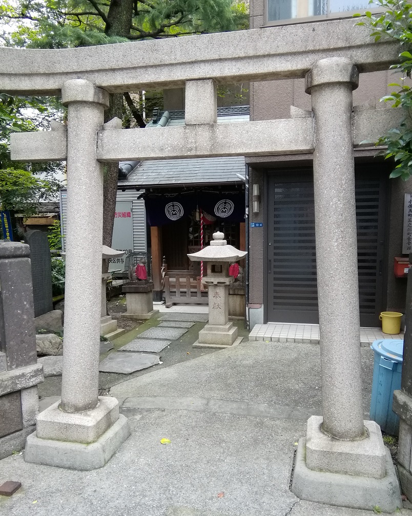  人形町駅から行ける、静かな佇まいの神社　⑮
　～　竹森神社　～ 