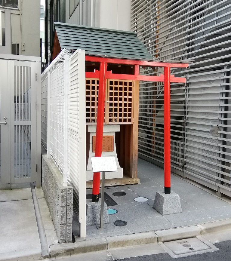  人形町駅から行ける、静かな佇まいの神社　⑳
　～　両社稲荷神社　～ 