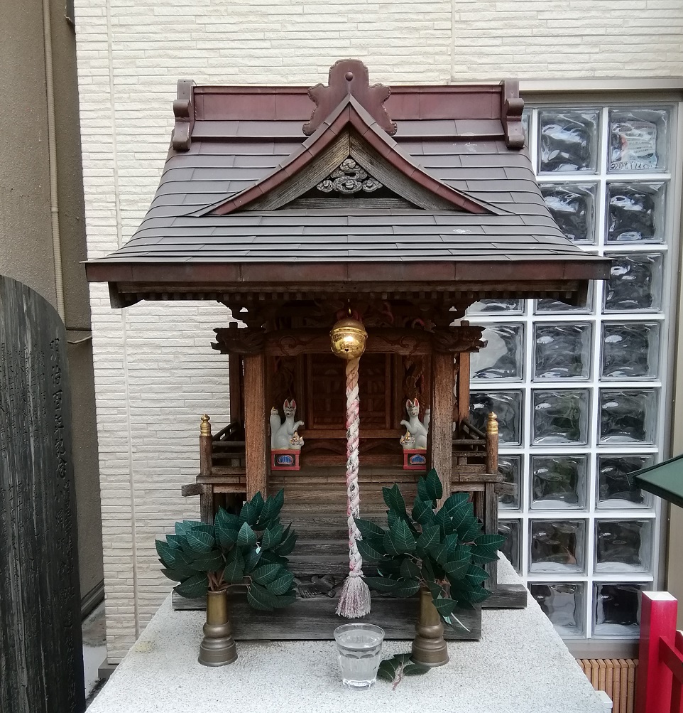 人形町駅から行ける、静かな佇まいの神社　NO.２７
 　～　明星稲荷神社　～ 