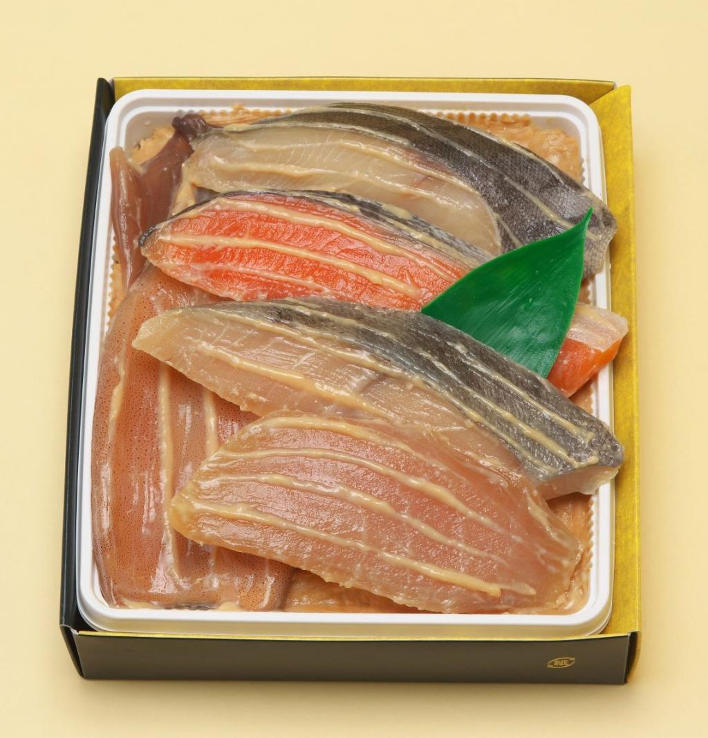京粕漬　詰合せ　Kー３５　
　３,８８８円 ギフトも魚久さんの“京粕漬”で、いかがでしょう？
　～　魚久　本店　～