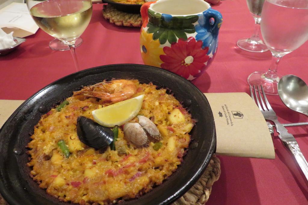 魚介のパエリャ びいどろ　銀座店  パエリャと小粋なタパス　スペイン料理
