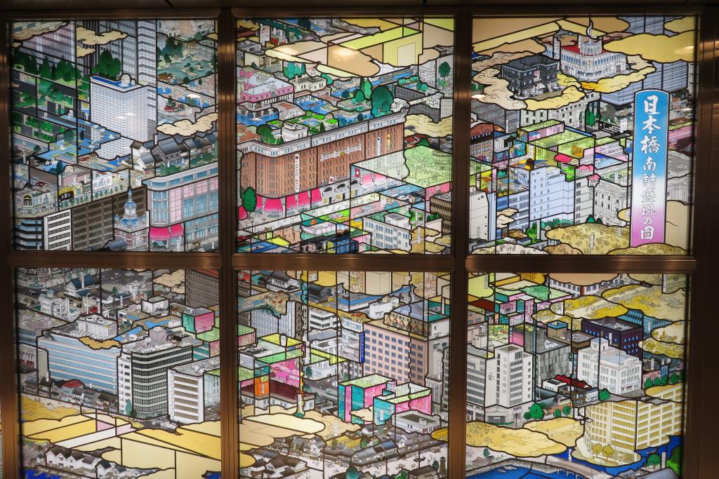 江戸時代の建築と現代建築が描写 日本橋南詰盛況乃図　大型ステンドグラス　パブリックアート
