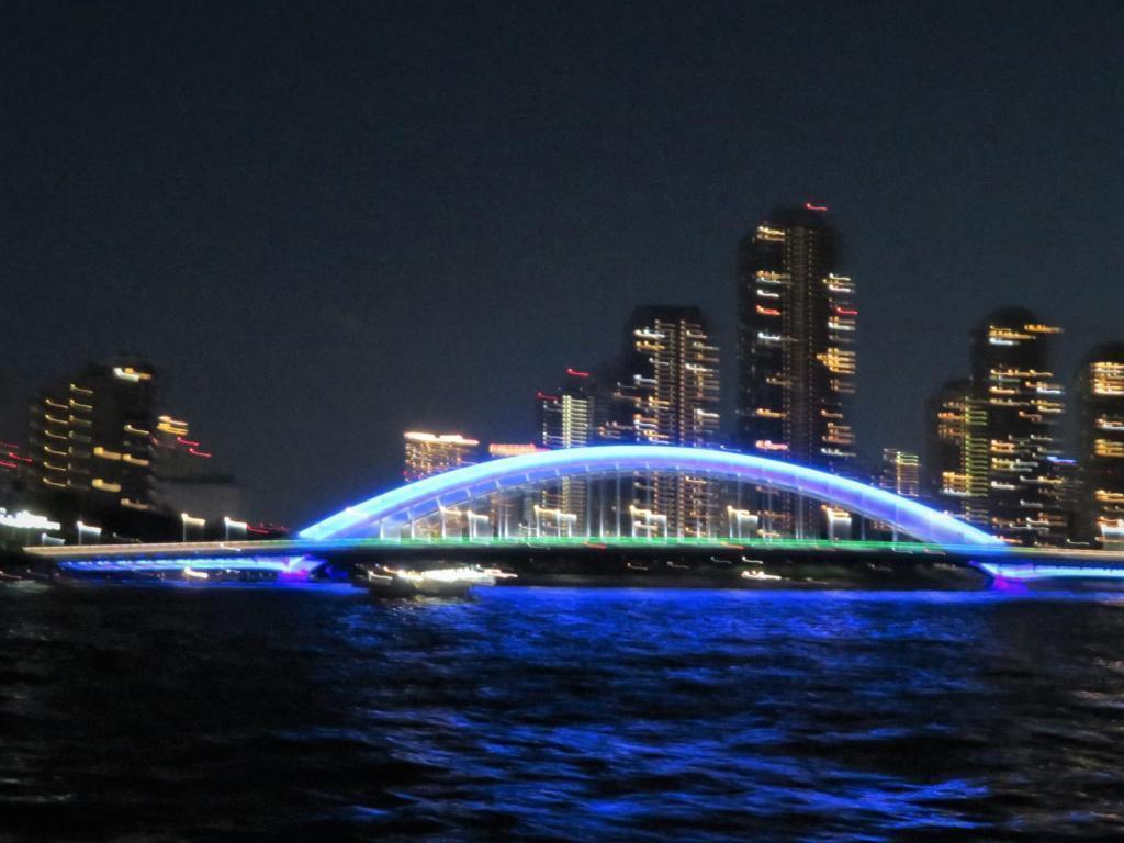  爽やか隅田川　ライトアップの清洲橋・永代橋とお月見