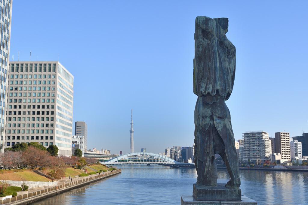 View from the Chuo Ohashi Bridge A statue by Ossip Zadkine: 'Le Messager'
