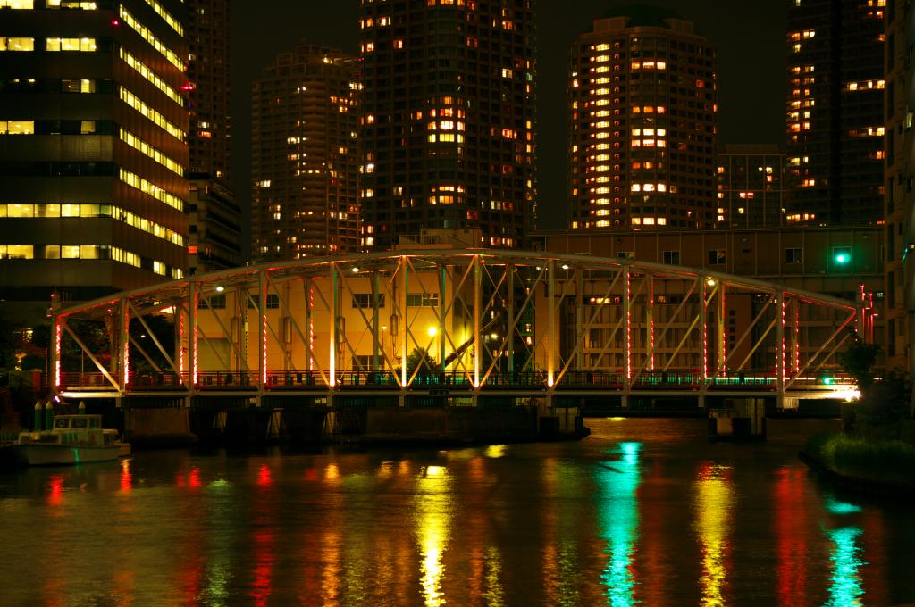 南高橋　－旧両国橋の3連トラス橋の中央部 高橋・南高橋　水辺の夜景