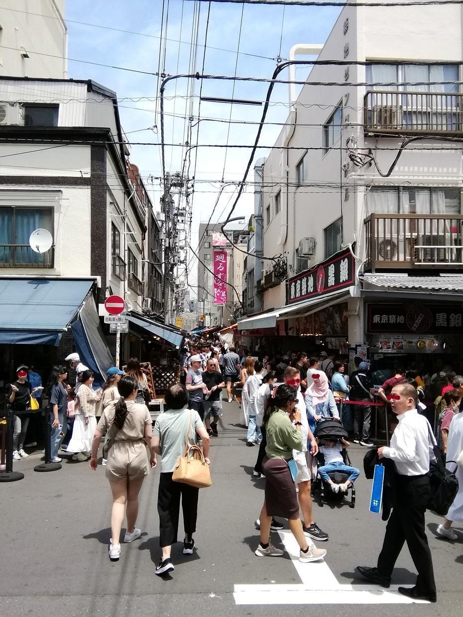 築地西通り・波除通り側（南西側） 築地場外市場
　ちょっと内側ですが、
　一周してみましょう！　後編
　　～　築地場外市場　～