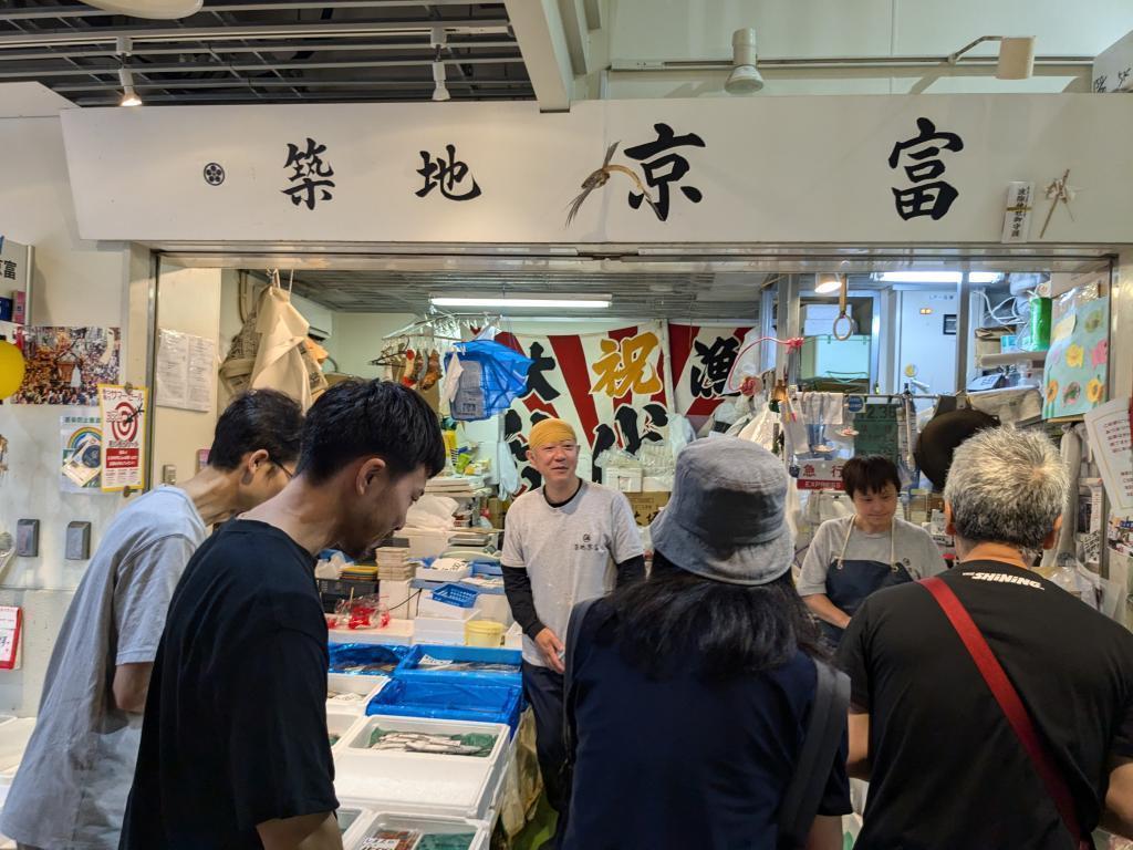 築地　京富 桜やよいお薦めウオーキング②築地市場
～波除稲荷神社～築地場外市場～築地本願寺～海幸橋棟で買い物をしてランチ！