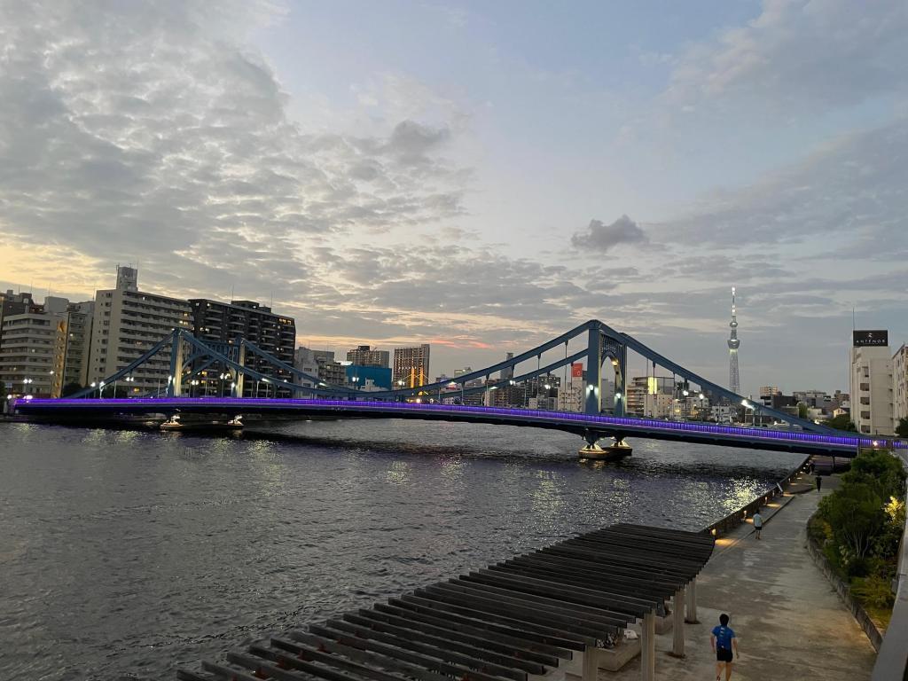  秋の気配と清洲橋