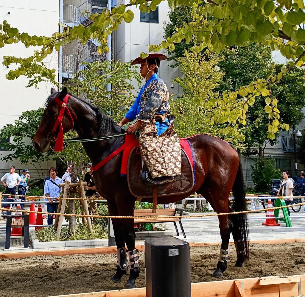 江戸時代　流鏑馬の装束 OH！江戸東京まつり『中央区で流鏑馬が見られるなんて⁉』
幸運な初体験でした！堀留児童公園於