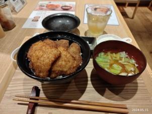 カツ丼 奏す庵（そーすあん）　ワセカツ 外国人に人気？ 日本橋エリアの絶品カツ丼