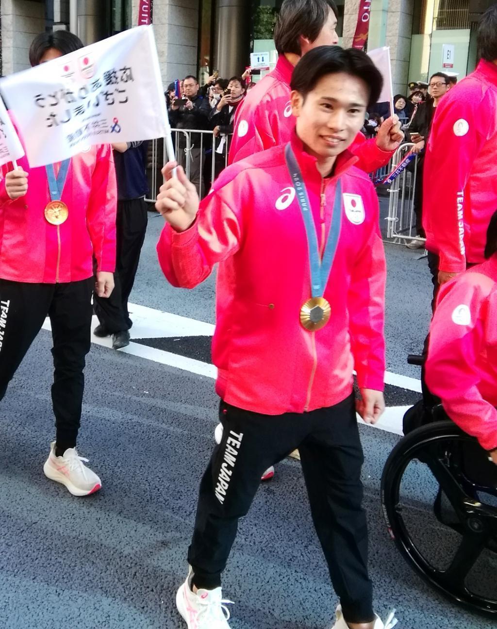 大変長らくお待たせいたしました。
パリオリンピック・パラリンピック　日本代表選手
TEAM　JAPAN　応援感謝イベント、です。 パリオリンピック・パラリンピック　日本代表選手
　「TEAM　JAPAN　応援感謝イベント」
　　～　前編　～