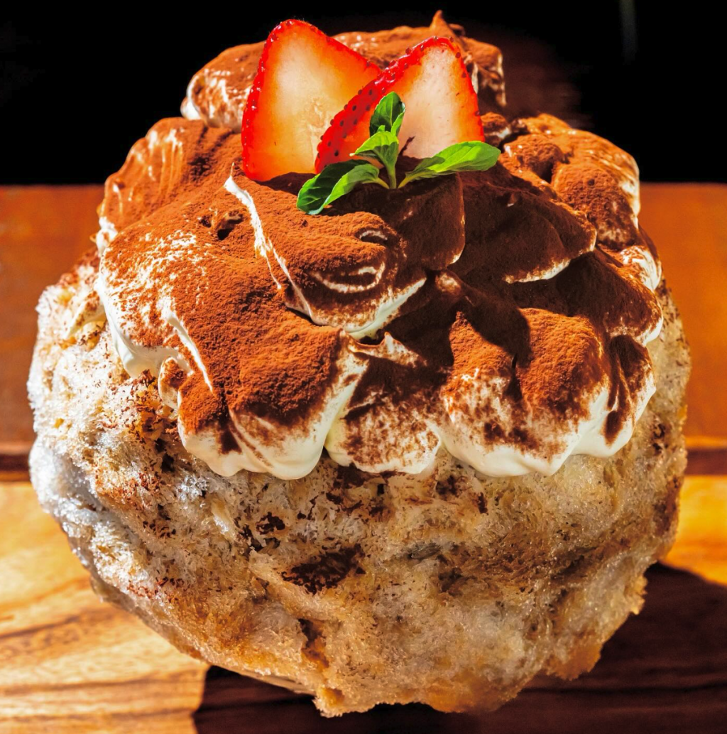 氷の中にはクッキーも
「ティラミスかき氷」 月島に「大きい・美味い・美映しい」かき氷カフェ登場！