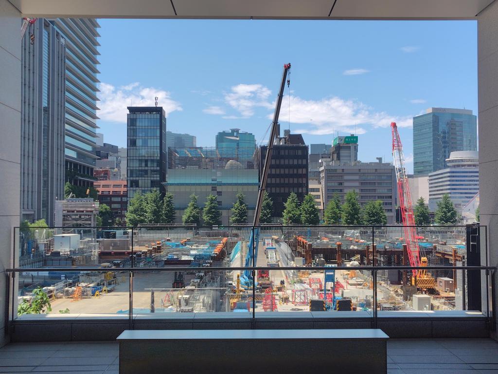  八重洲の工事現場の一風景