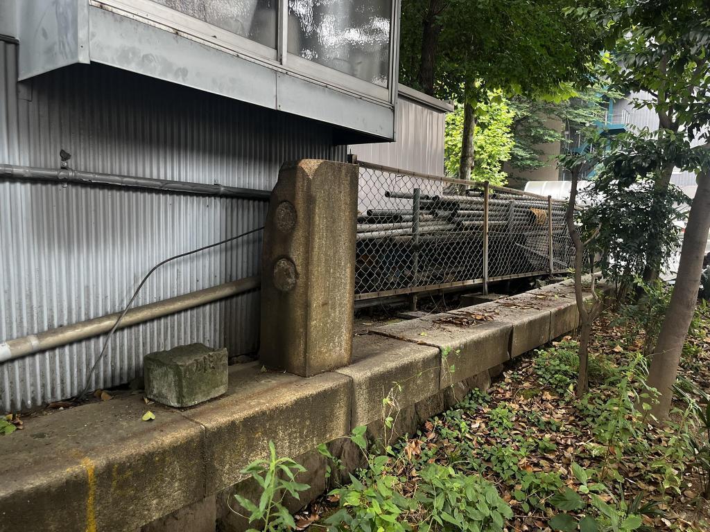 金刀比羅宮の裏手（箱崎川面） なかすをさがすのまき