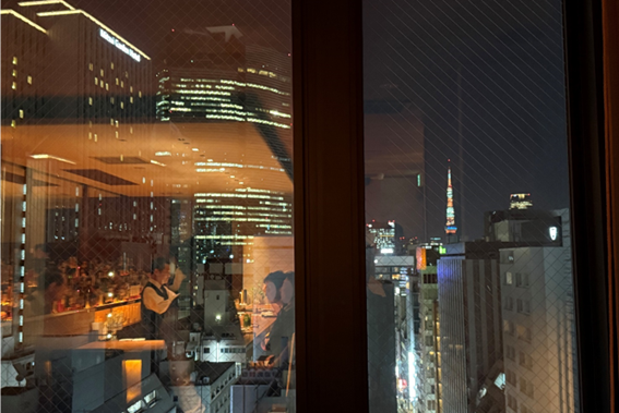  『MORI BAR GRAN』(毛利バー グラン)
銀座を彩る八重桜と世界を魅了する一杯