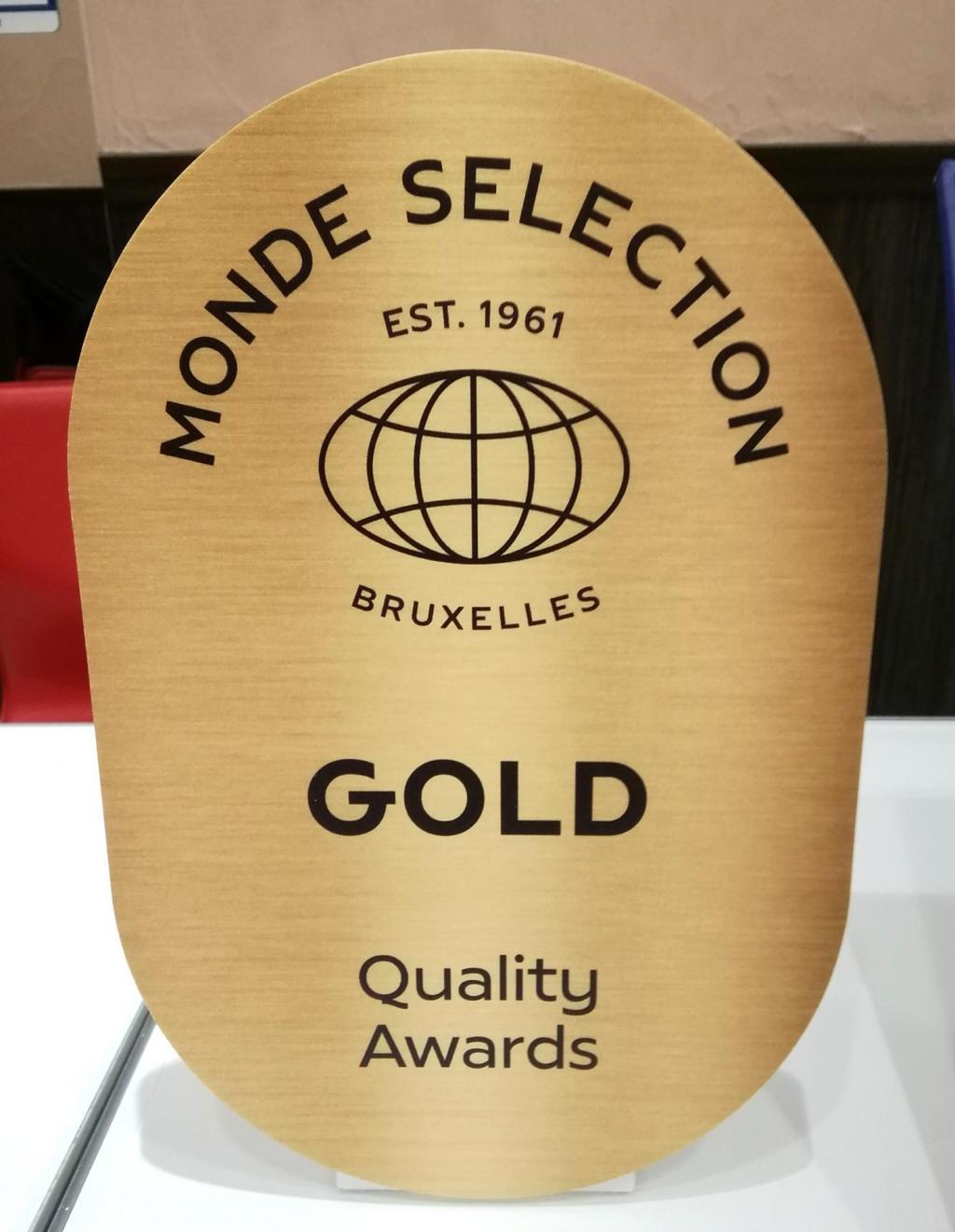  モンドセレクション金賞
そしてピスタチオトリュフケーキ他
　　～　ブールミッシュ　銀座本店　～