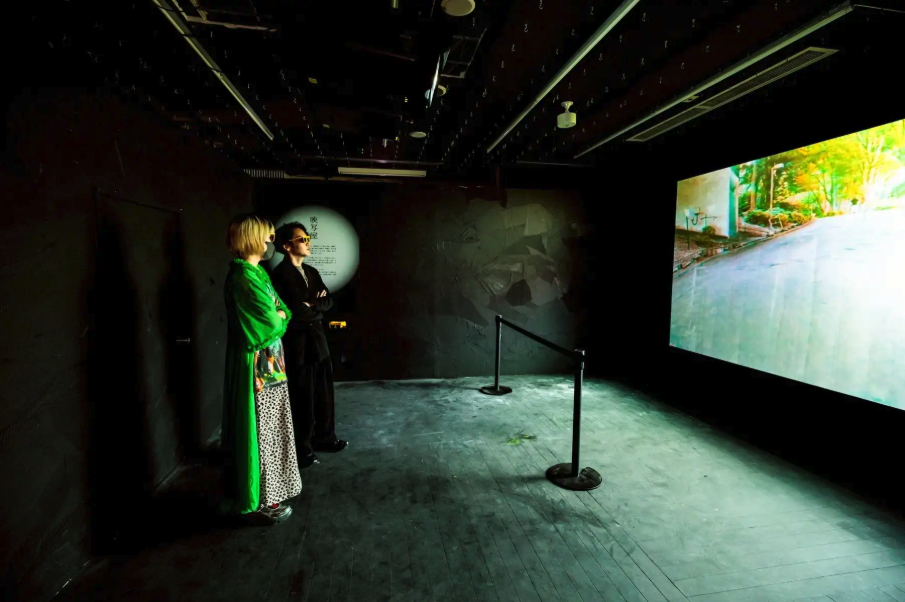  日本橋で背筋ゾクリ「視える人には見える展－零」開催中