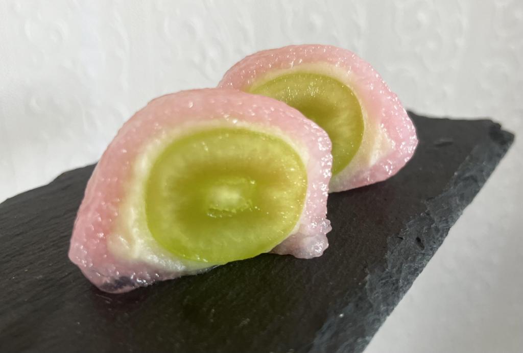  待ってました！絶品苺大福の「翠江堂」から期間限定シャインマスカット入り和菓子「翡翠」が販売中！