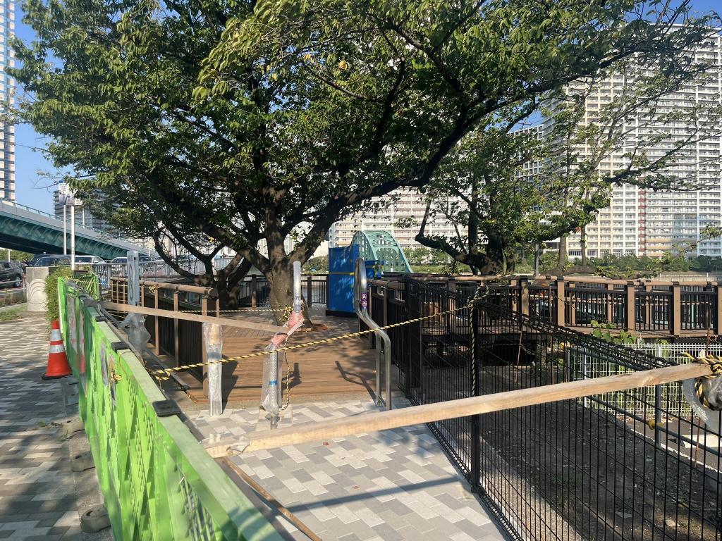 晴海側入り口部分 続・旧「晴海鉄道橋」の遊歩道　まもなく開通 Part2　※9/8追記部分を追加しました。