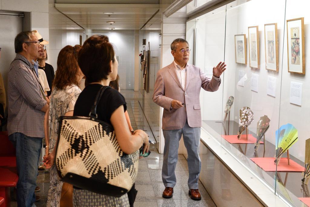  日本橋の老舗を巡る — 伊場仙と江戸屋の魅力再発見