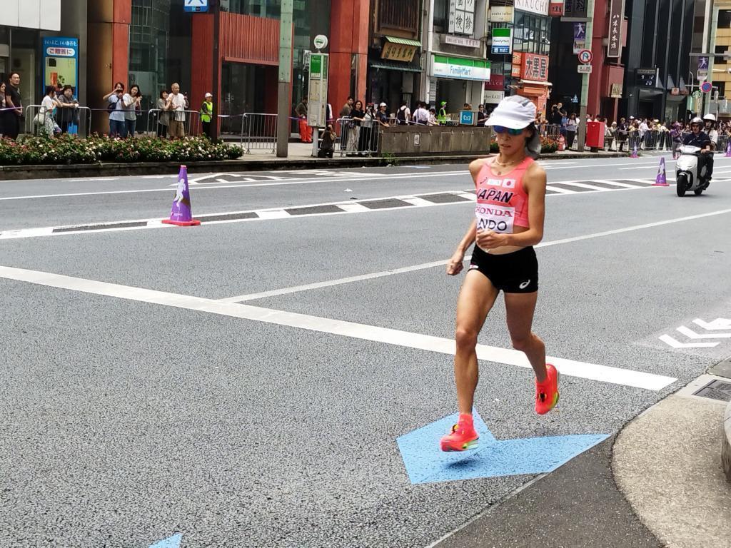 ⑨安藤選手も戻ってきました ～「東京2025世界陸上」が中央区に来たよ（東京開催は34年ぶり）～
女子マラソン日本代表選手、感動をありがとう！