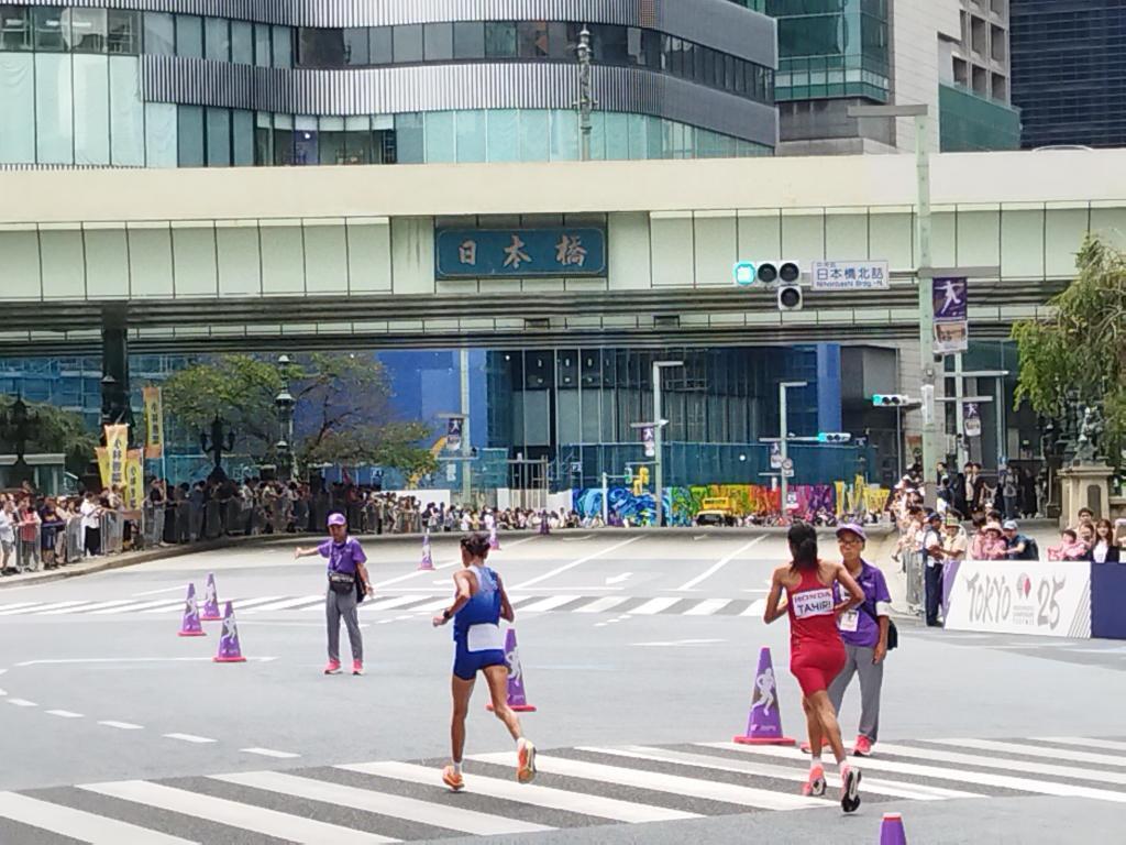 ⑥日本橋を、2周目、世界トップレベルのランナーが疾走していきます ～「東京2025世界陸上」が中央区に来たよ（東京開催は34年ぶり）～
女子マラソン日本代表選手、感動をありがとう！