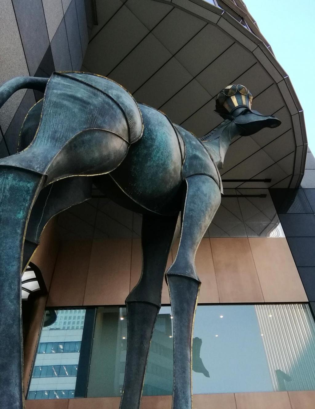  日本橋の麒麟像、八重洲のキリン像
　　～　キリン繋がり　～