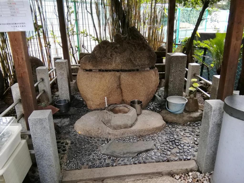 日本橋中洲の隣りにあります・・・②
八大龍王社元宮 べらぼう～蔦重栄華乃夢噺～　異聞　４５
　　～　中洲　～