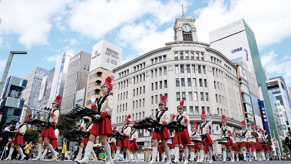 秋の銀座　交通安全ゴールデンパレード 秋の中央区はイベント盛りだくさん！
【オータムギンザ2025（AUTUMN GINZA 2025）】10月17日（金）～11月3日（月・祝）開催