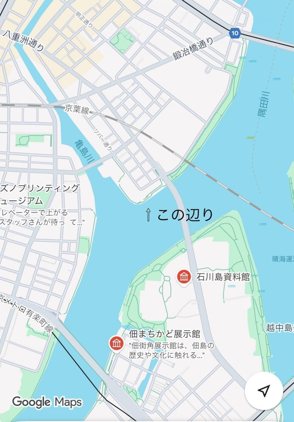  摩天楼と聖地に佇む日本水準原点