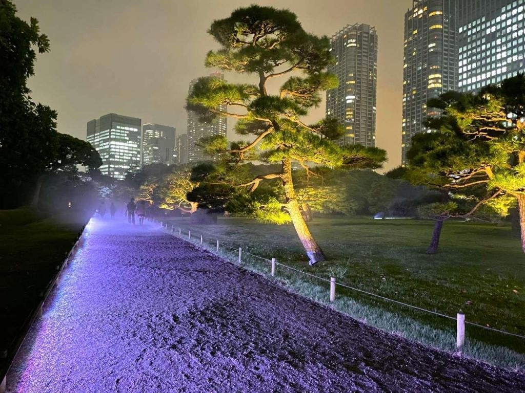  秋の中央区はイベント盛りだくさん！
【浜離宮でお月見散歩 ～将軍の御庭で栗名月を愛でる～】10月31日(金)～11月5日(水)
【