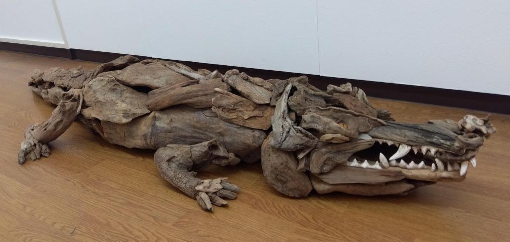 ワニはワシントン条約で輸入禁止では？　とってもリアルです！ Akemi Fujita Solo Exhibitions 2025　at 長谷川画廊　11月16日まで開催中