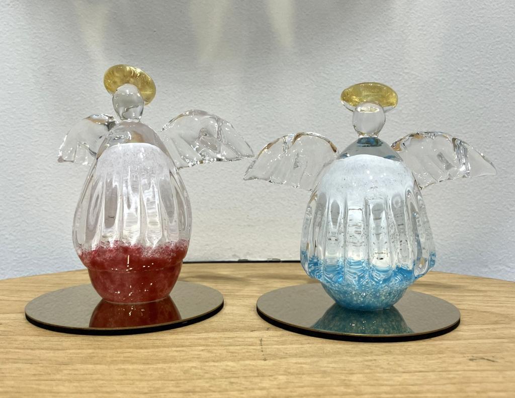 左：　天使　ピンク　　１９,８００円
右：　天使　ブルー　　１９,８００円 Fortune in Glass
　～吉兆の形～
　　～　日本橋木屋本店 izutuki　～
