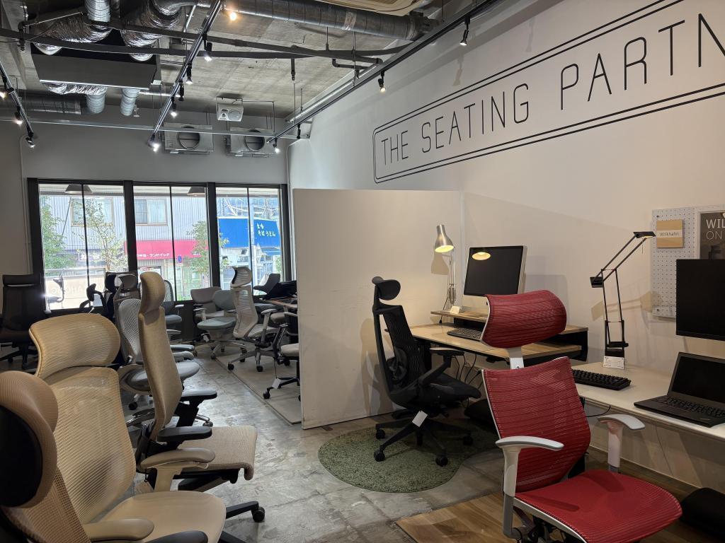  「WORKAHOLIC（ワーカホリック）」でオフィスチェアに座りまくる！