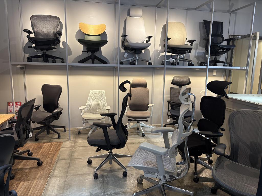  「WORKAHOLIC（ワーカホリック）」でオフィスチェアに座りまくる！