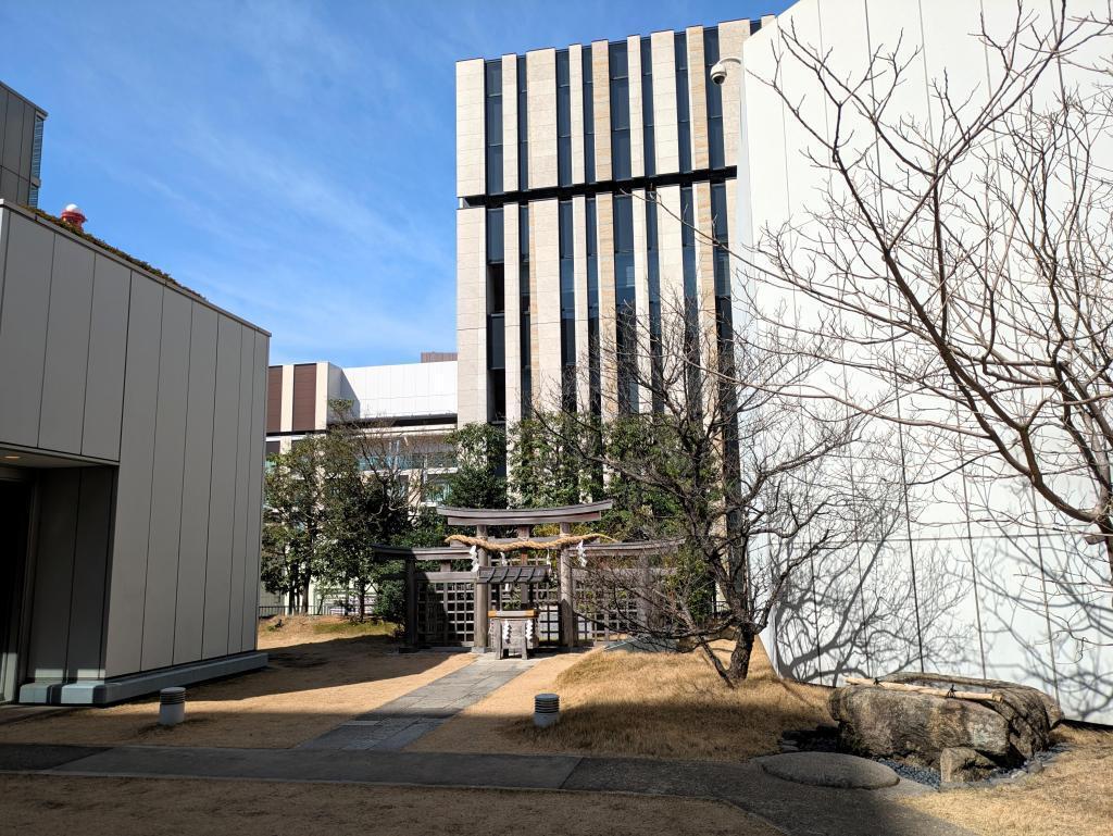  銀座、「天空神社」のひととき