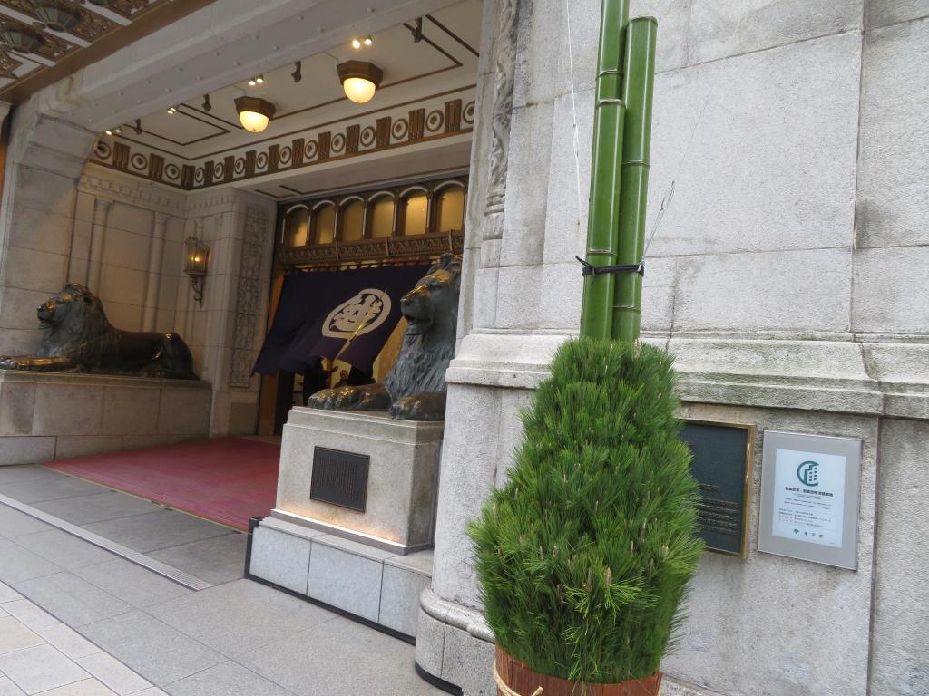  正月飾り！『歌舞伎座』『観世能楽堂（GINZA　SIX）』『明治座』『新橋演舞場』『三越劇場（日本橋三越本店）』