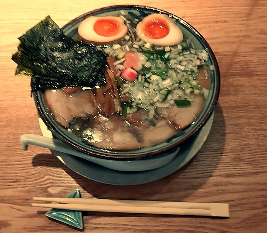  ＜ミシュラン ビブグルマン ４年連続掲載！＞　
銀座＆新橋【はるちゃんラーメン】