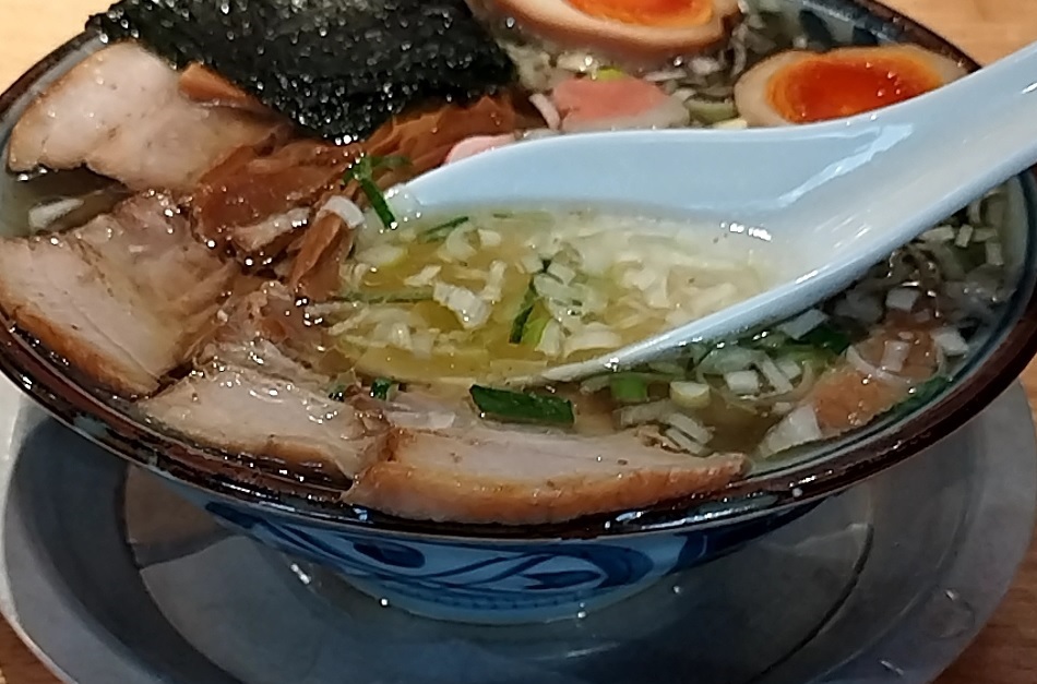  ＜ミシュラン ビブグルマン ４年連続掲載！＞　
銀座＆新橋【はるちゃんラーメン】