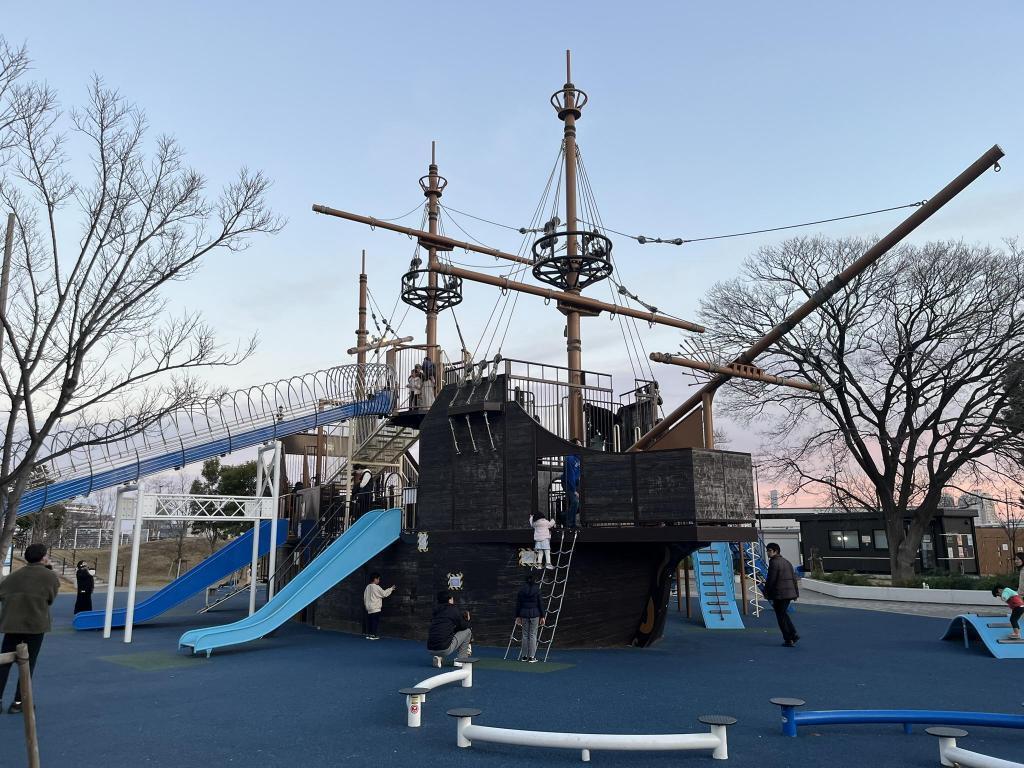 海賊船みたいな遊具 ふらっと「晴海ふ頭公園」に行ってみた