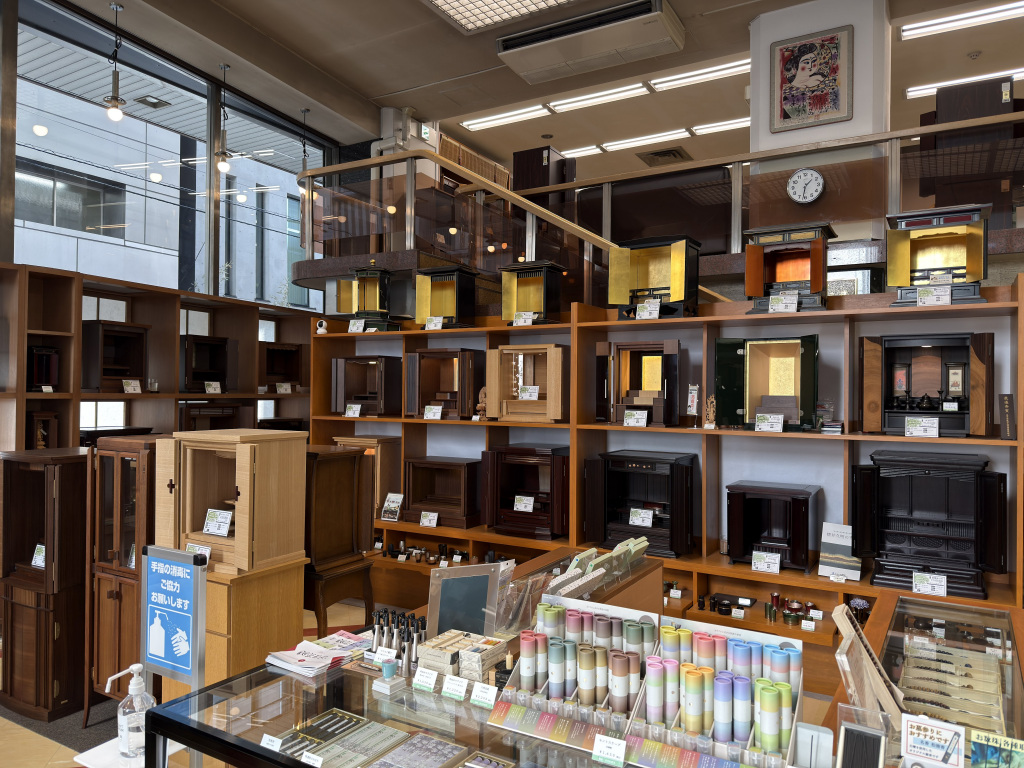  『仏壇・仏具の歴史館』を訪問しました