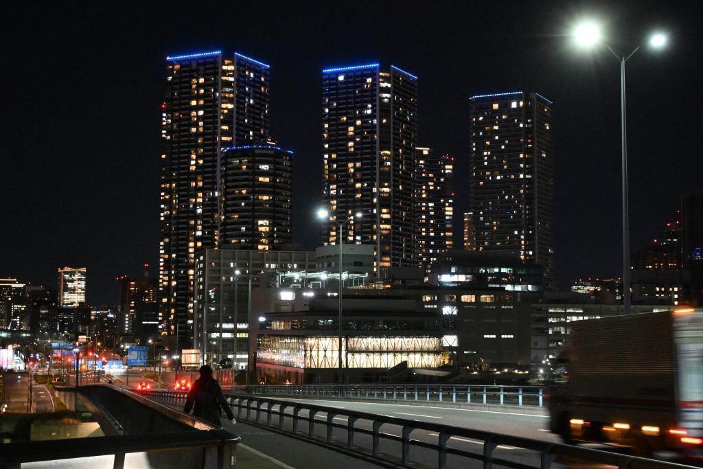  An Evening Walk Along Chuo Ward’s Waterfront