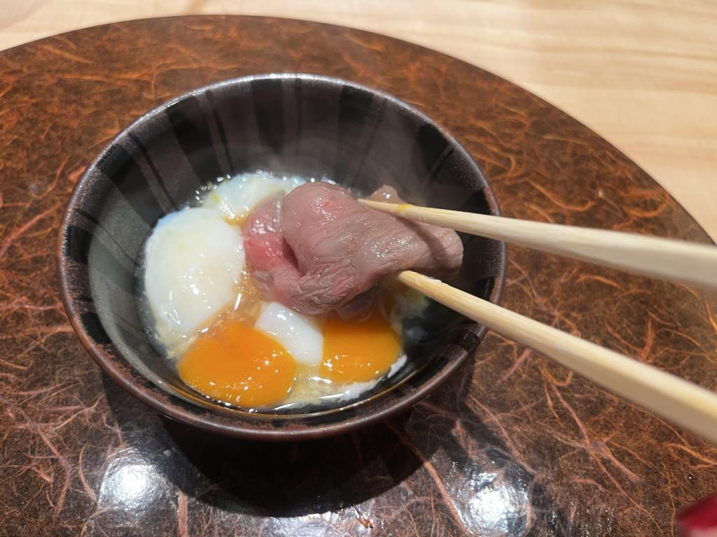  東京駅近くで「個室」を探していたら、ここ一択！ビジネスにもプライベートにも使える「北大路京橋茶寮」。今なら絶品すき焼きと旬のふぐが食べられるコースがおすすめ！