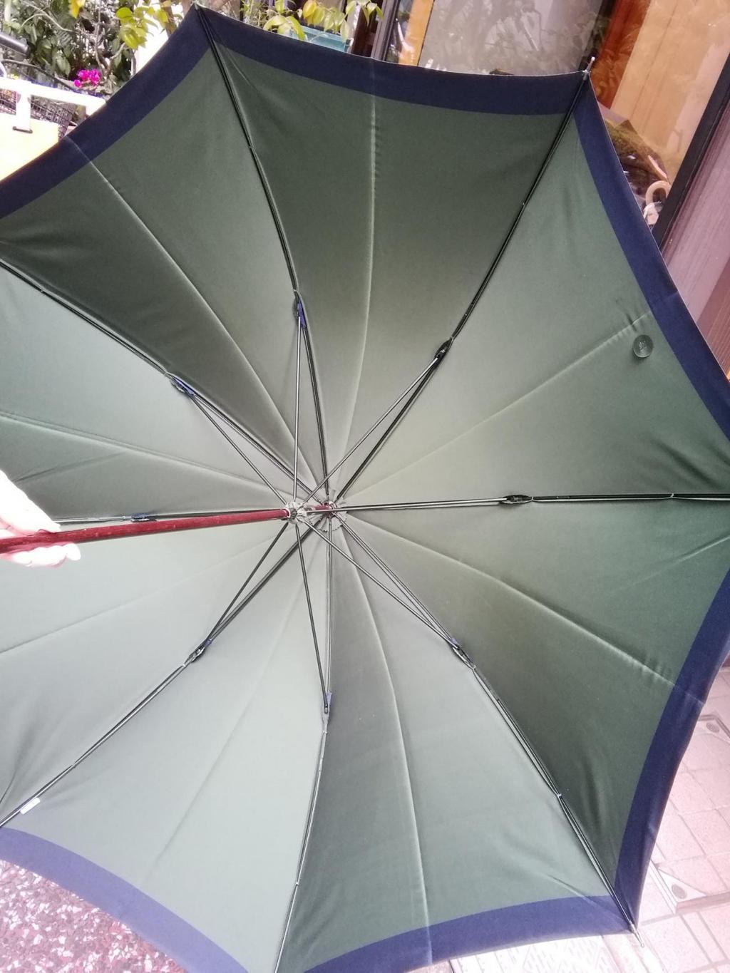  手しごとの傘、いかが？　①
　～　小宮商店　～