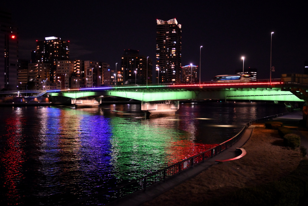  Bridges over the Sumida River Lit in Olympic Colors