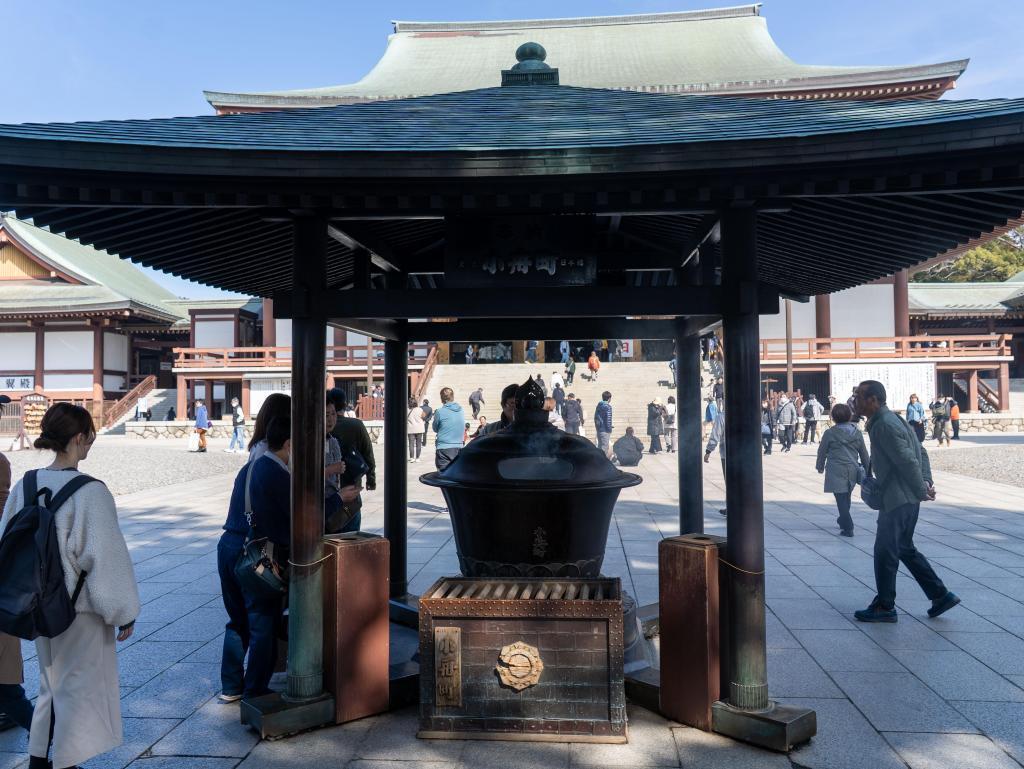 なんと大香炉に小舟町の名が 成田山新勝寺には中央区由来のものが沢山！