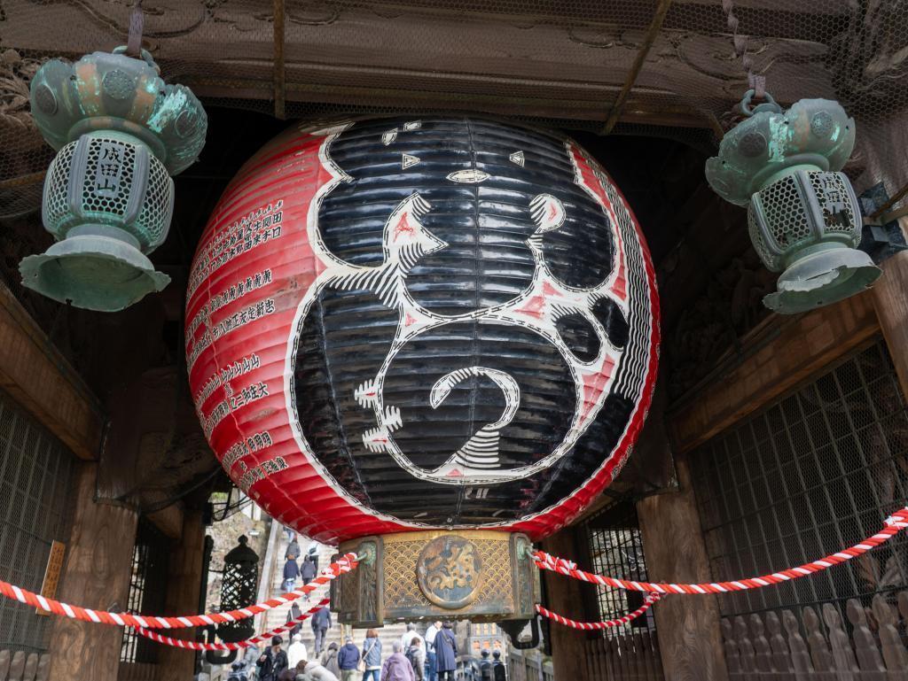 築地魚がしの提灯が 成田山新勝寺には中央区由来のものが沢山！